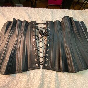 100% Leather Zipper Corest